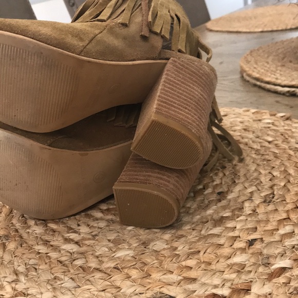 Carlos Santana Fringe Suede Booties - Picture 4 of 9